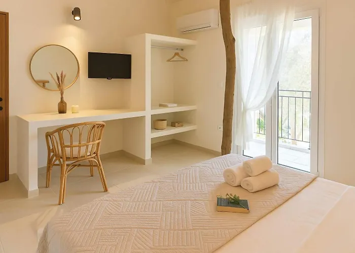 Semesterbostad Corfu's Hidden Gem - Serene Quad Kouspádhes